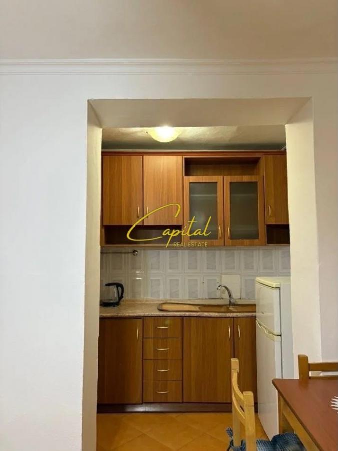 Shitet apartament 1+1 rruga e dibres 8.800.000 leke
