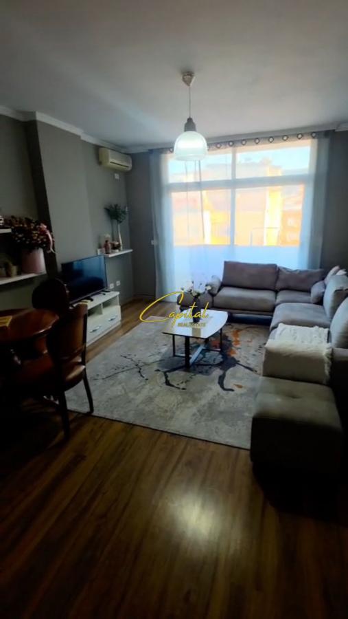 Apartament me qira 1+1 komuna e parisit 650 euro