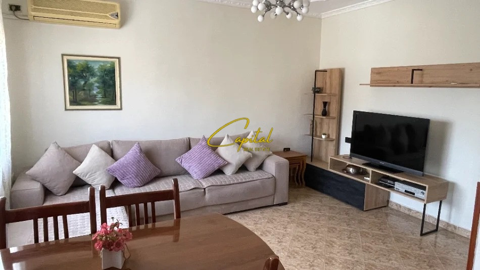 Apartament me qira 1+1 oxhaku 450 euro