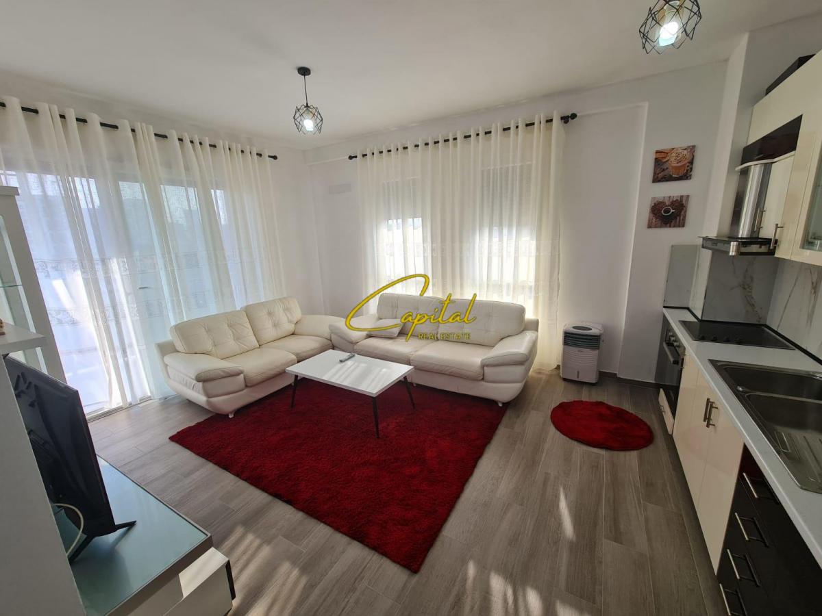 Apartament me qira 1+1 5 maji 50.000 leke