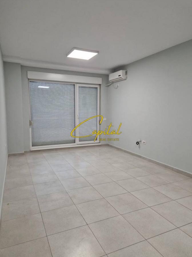 Zyre me qira 55 m2 ish parku 40.000 leke