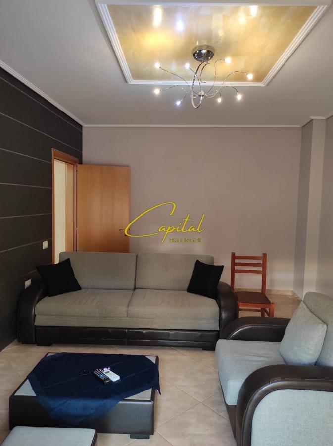Shitet apartament 1+1 vlore 130.000 euro