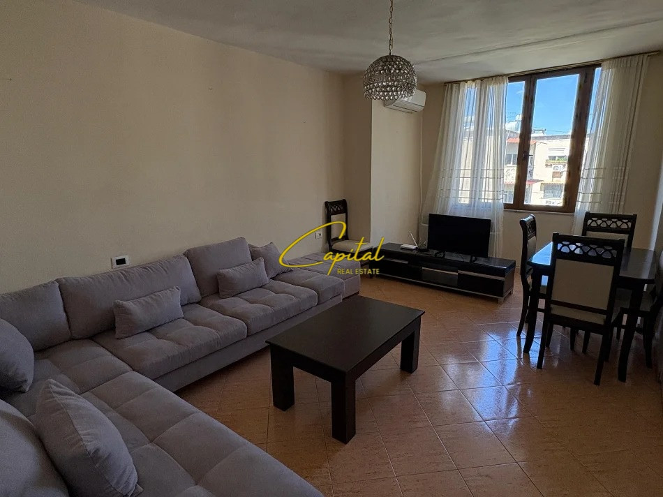 Apartament me qira 2+1 shkolla e baletit 55.000 leke
