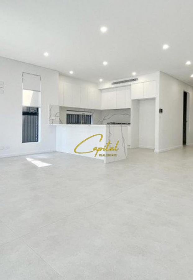 Dyqan me qira 80 m2 21 dhjetori 100.000 leke