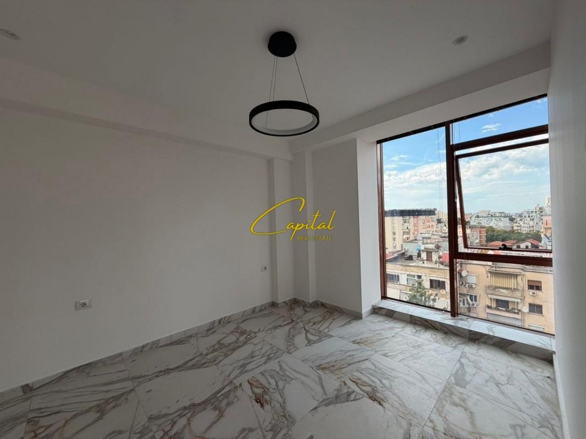 Ambient biznesi me qira 70 m2 rruga e kavajes 1.200 euro