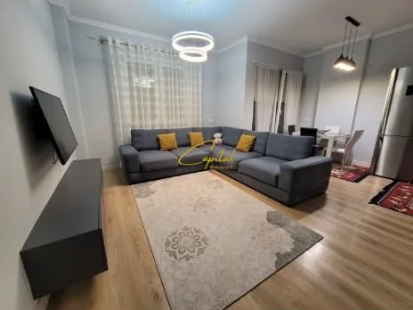 Apartament me qira 2+1 5 maji 60.000 leke