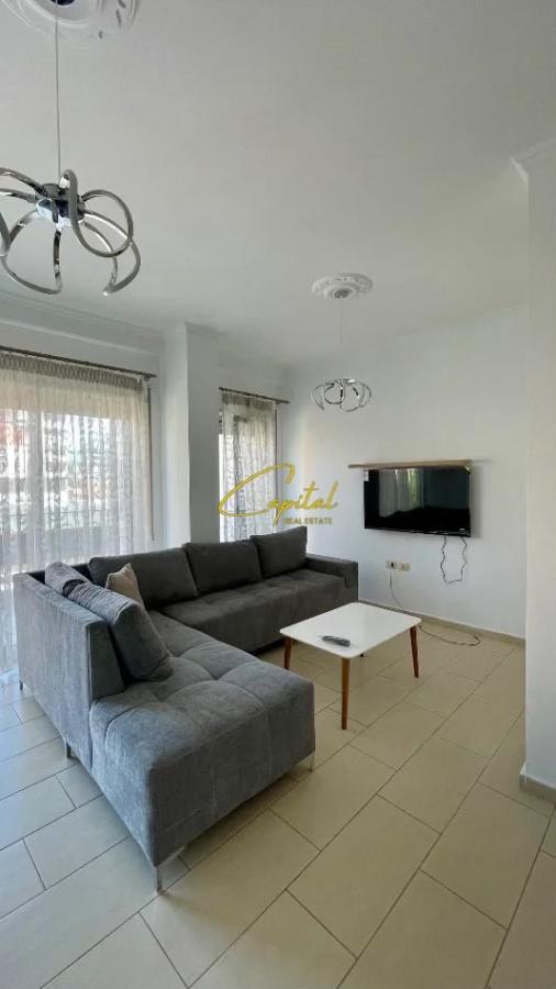 Apartament me qira 1+1 myslym shyri 800 euro