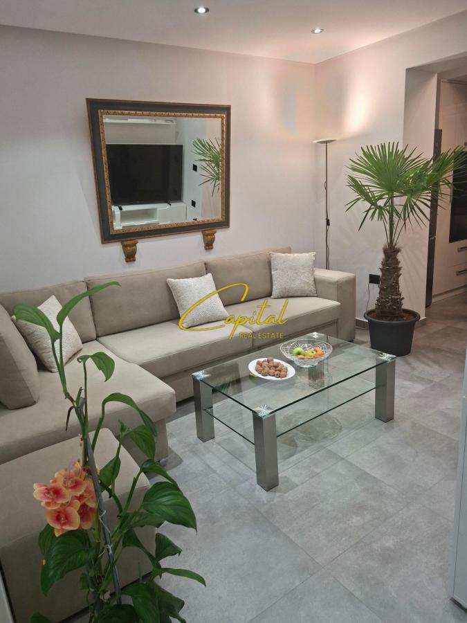 Apartament me qira 1+1 komuna e parisit 750 euro