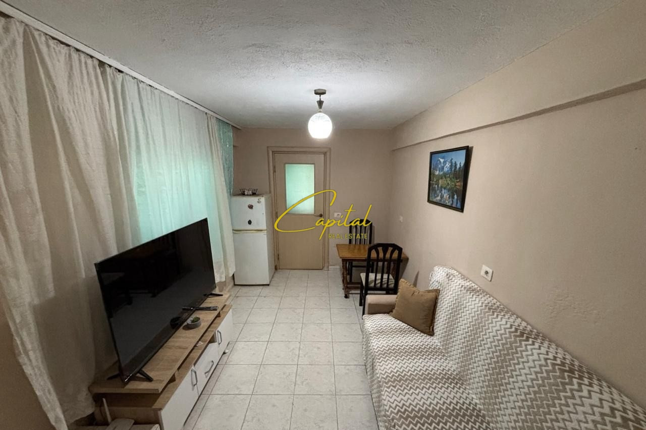 Apartament me qira 1+1 pazari i ri 40.000 leke