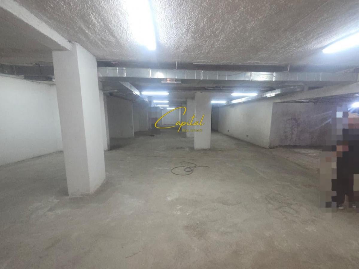 Magazine me qira 350 m2 pazari i ri 2.100 euro