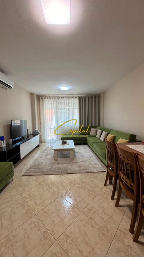 Apartament me qira 2+1 21 dhjetori 850 euro