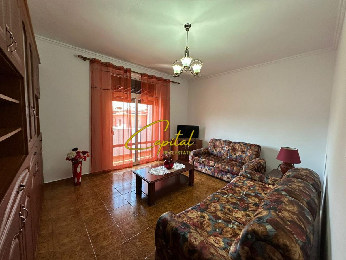 Apartament me qira 2+1 pazari i ri 600 euro