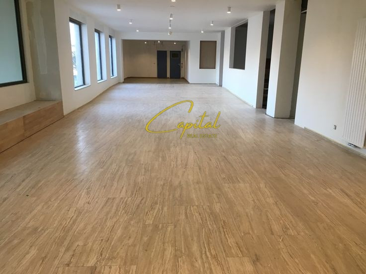 Ambient biznesi me qira 105 m2 xhamlliku 100.000 leke