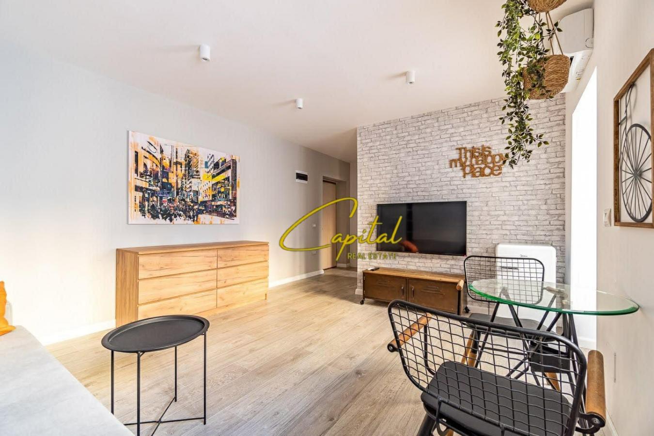 Apartament studio me qira 40 m2 pazari i ri 50.000 leke
