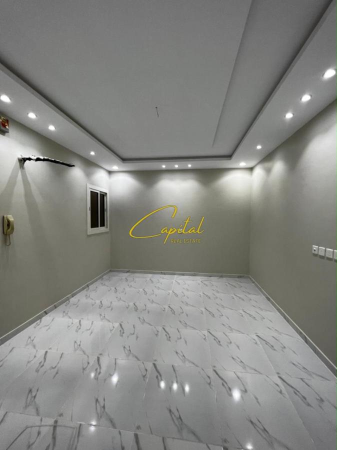 Dyqan me qira 30 m2 pazari i ri 1.400 euro