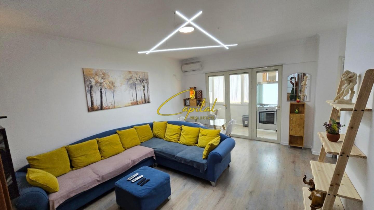 Shitet apartament 3+1+2 liqeni i thate 365.000 euro