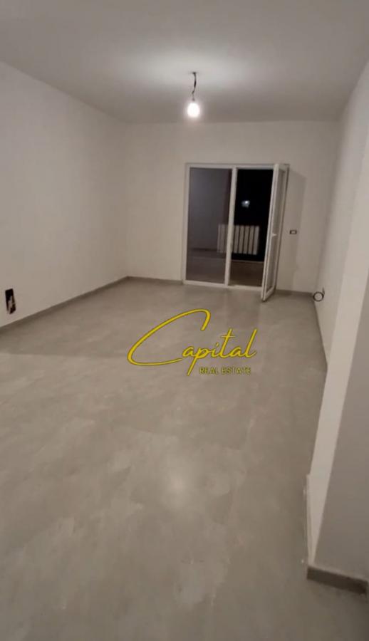 Zyre me qira 94 m2 kompleksi aura 790 euro