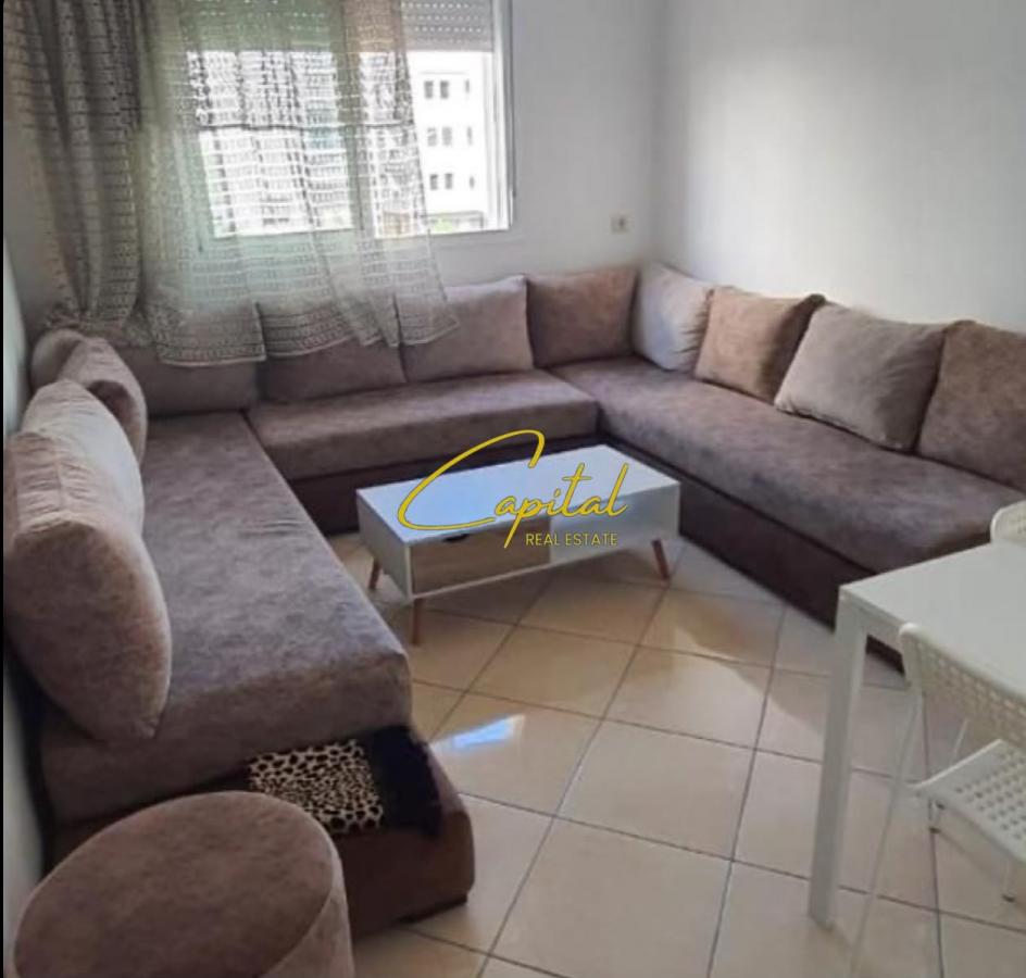 Apartament me qira 1+1 21 dhjetori 50.000 leke