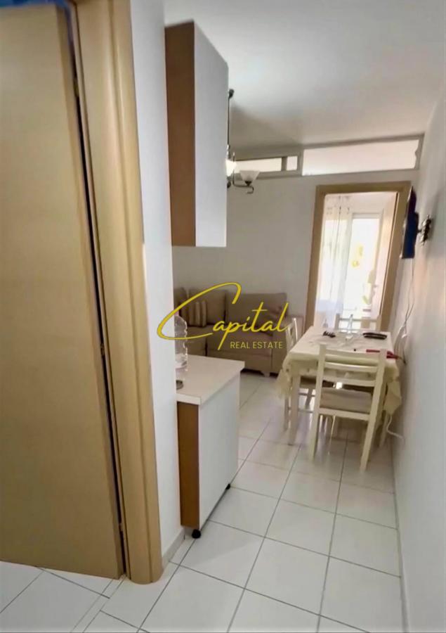 Shitet apartament 1+1 qytet studenti 9.000.000 leke