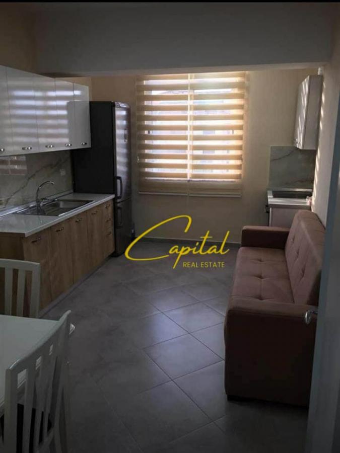 Apartament me qira 2+1 rruga ferit xhajko 50.000 leke