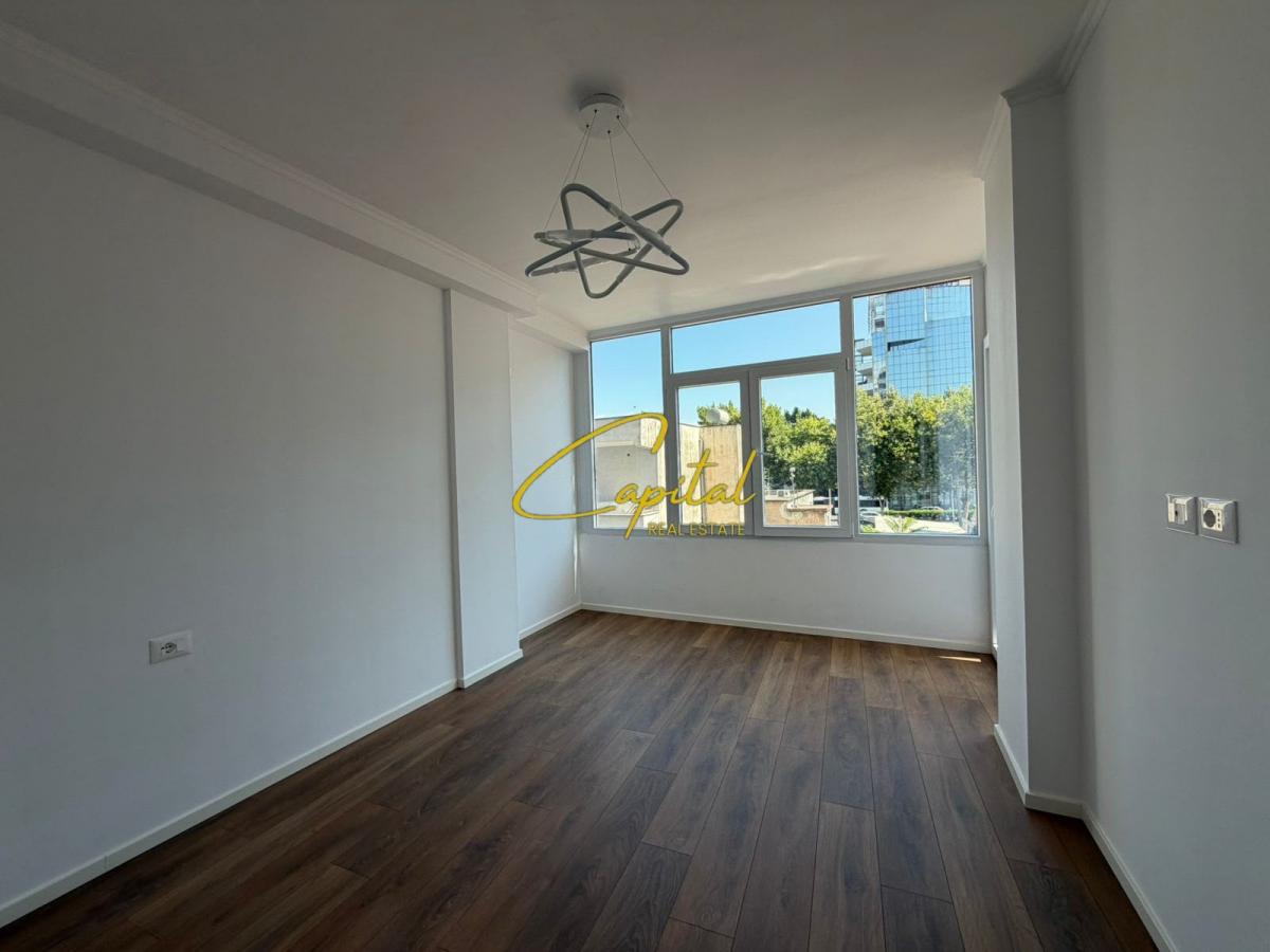 Shitet apartament 1+1 rruga dritan hoxha 128.000 euro