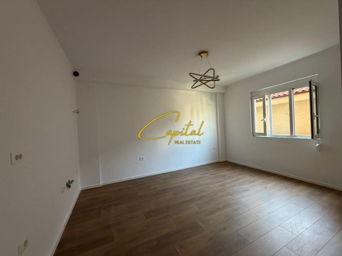 Shitet apartament 1+1 rruga dritan hoxha 108.000 euro