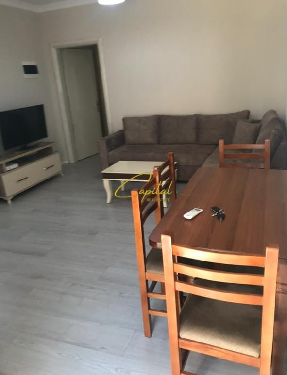 Apartament em qira 1+1 ish tregu elektrik 40.000 leke