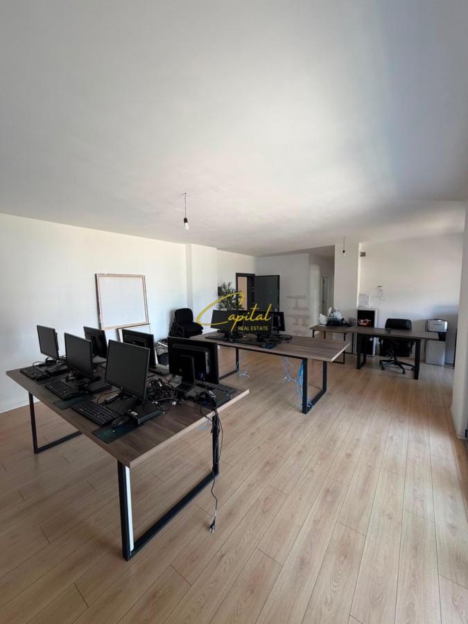 Zyre me qira 122 m2 bulevardi i ri 140.000 leke
