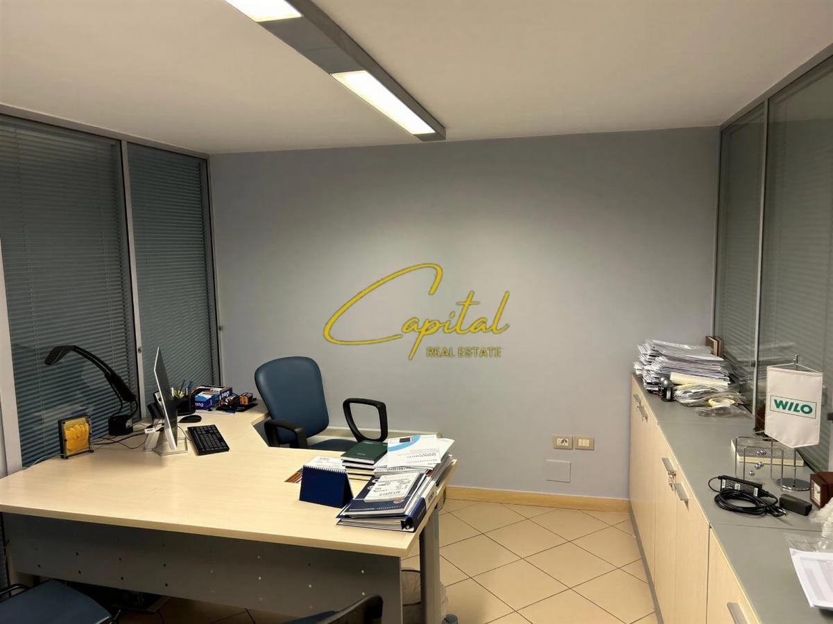 Ambient biznesi me qira 220 m2 pazari i ri 250.000 leke