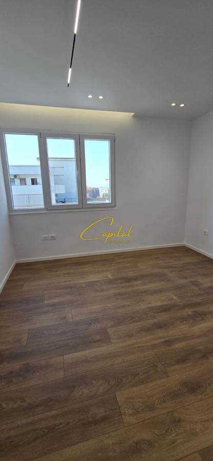 Shitet apartament 1+1 21  dhjetori 165.000 euro