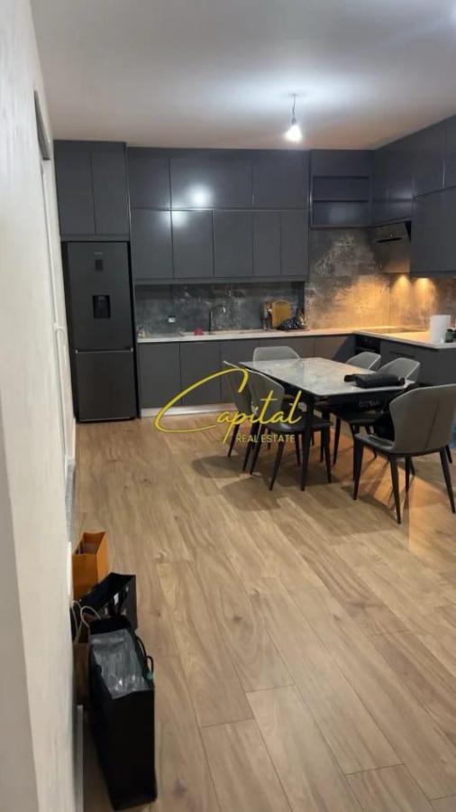 Shitet apartament 1+1 paskuqan 118.000 euro