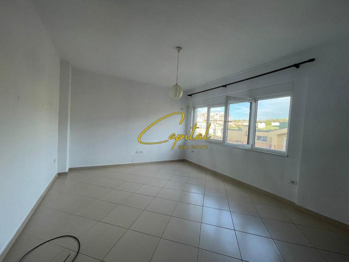 Apartament me qira 1+1 liqeni i thate 40.000 leke
