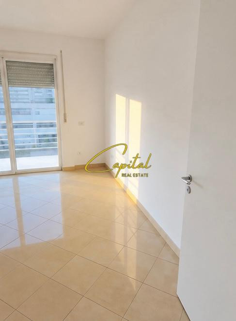 Apartament me qira 2+1+2 fresku 40.000 leke