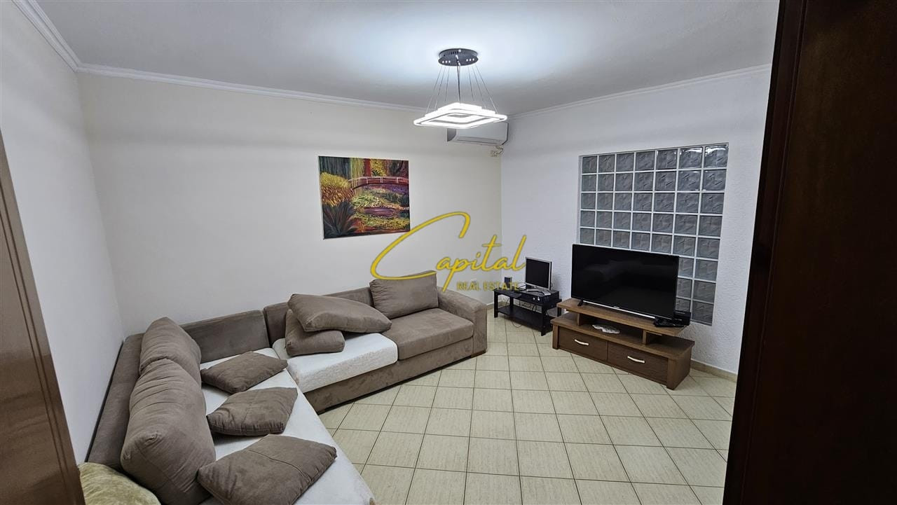 Apartament e qira 2+1 rruga ferit xhajko 550 euro
