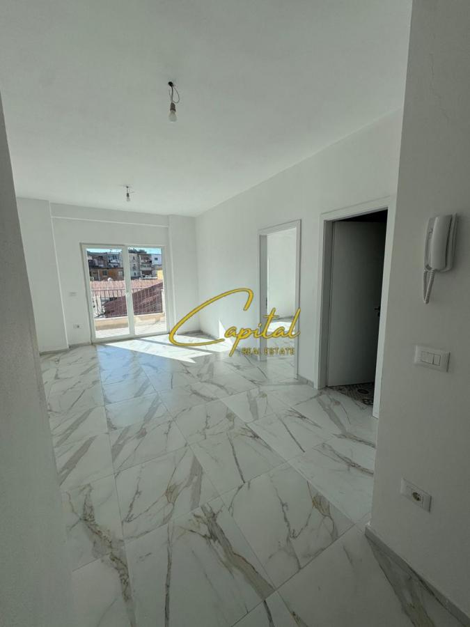 Apartament me qira 1+1 zogu i zi 45.000 leke