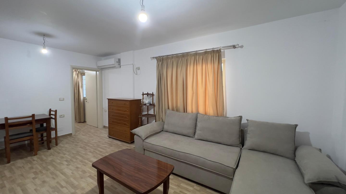 Japim me qira apartament 2+1 tek kodra e priftit!!