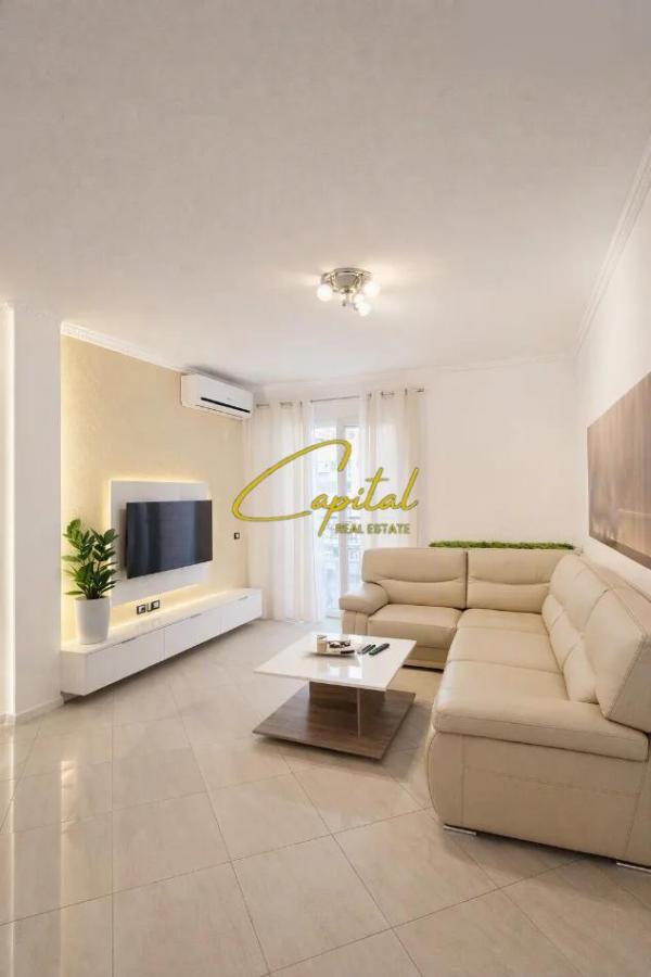 Apartament me qira 2+1 liqeni i thate 700 euro