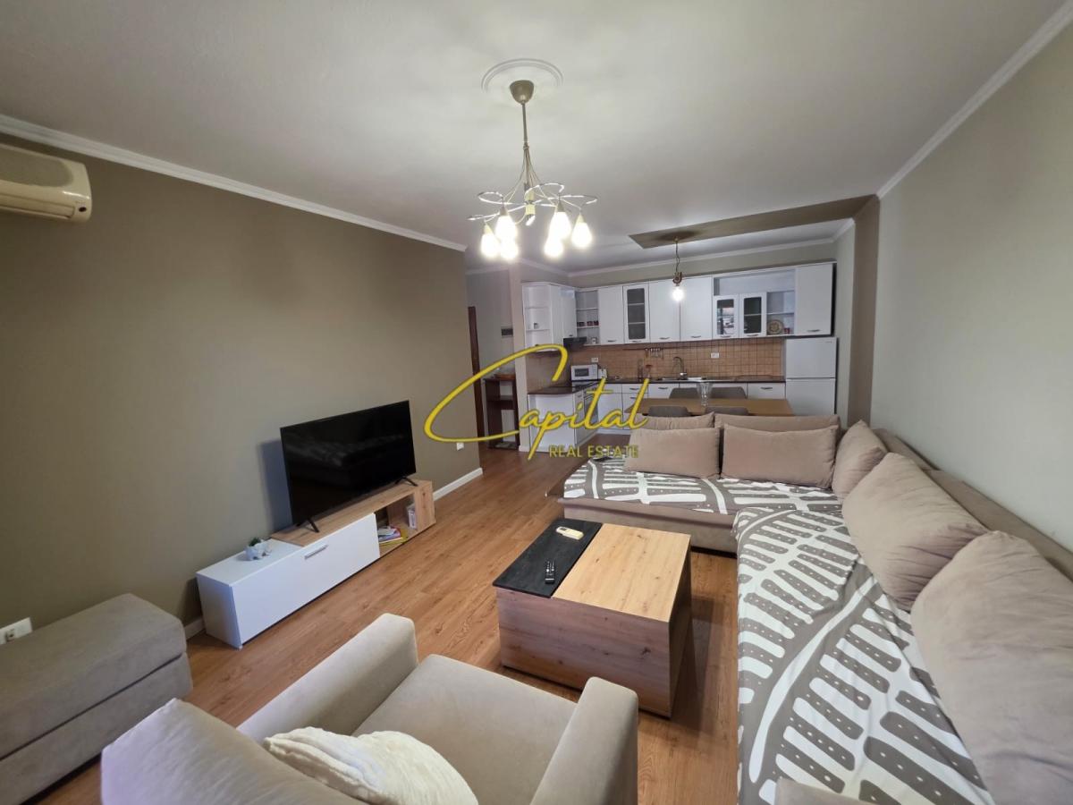 Apartament me qira 1+1 komuna e parisit 70.000 leke