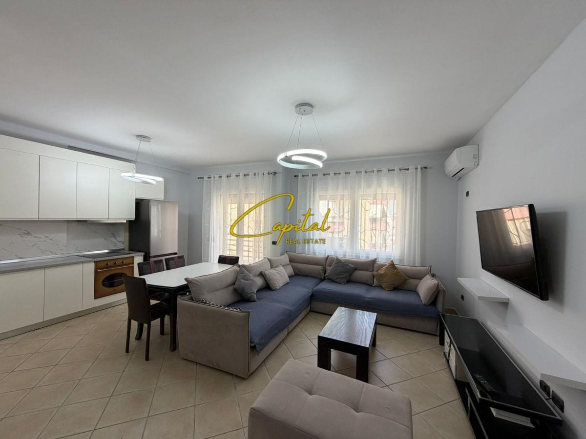 Apartament me qira 2+1+2 qender 1000 euro