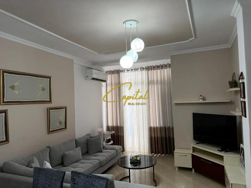 Shitet apartament 2+1 kodra e diellit  19.000.000 leke