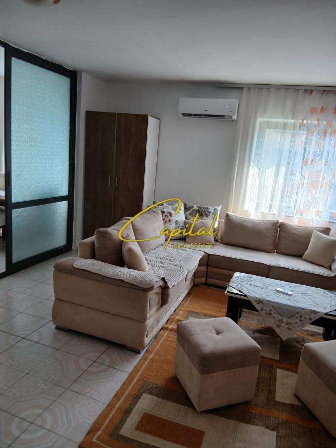 Apartament me qira 1+1 vasil shanto 50.000 leke