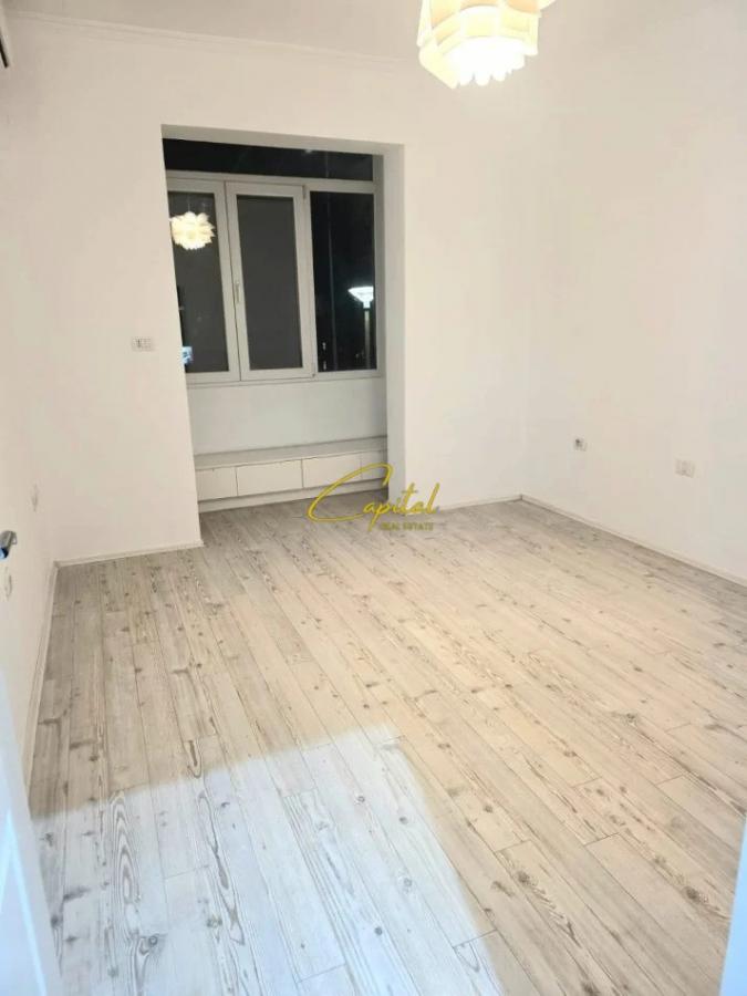 Zyre me qira 110 m2 rruga e kavajes 800 euro