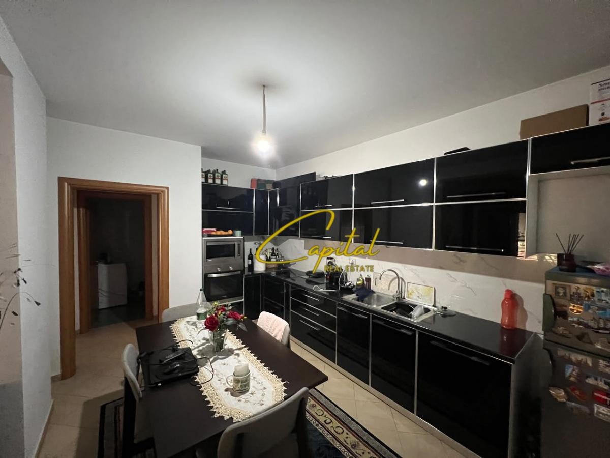 Shitet apartament 2+1+2 astir 18.500.000 leke