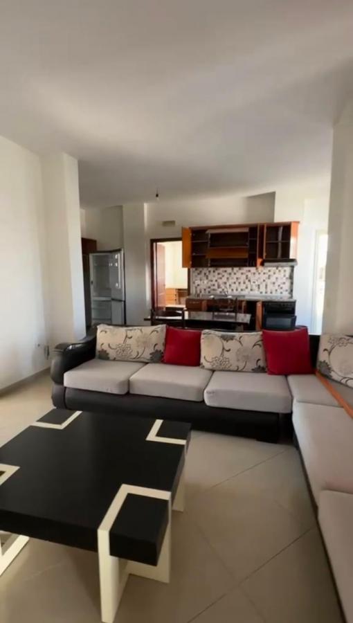 Apartament me qira 2+1+2 5 maji 50.000 leke