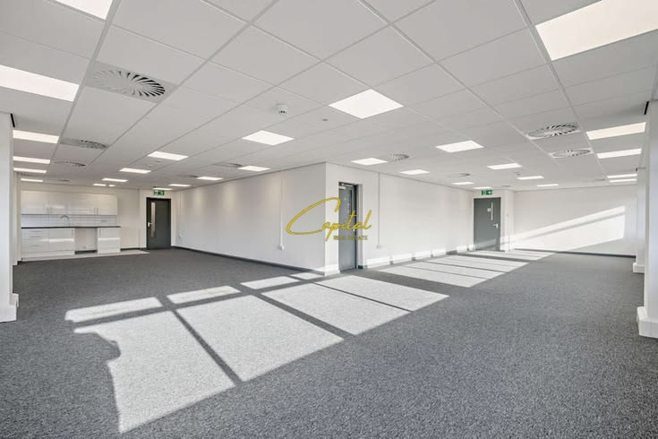 Ambient biznesi me qira 160 m2 rruga e dibres 200.000 leke