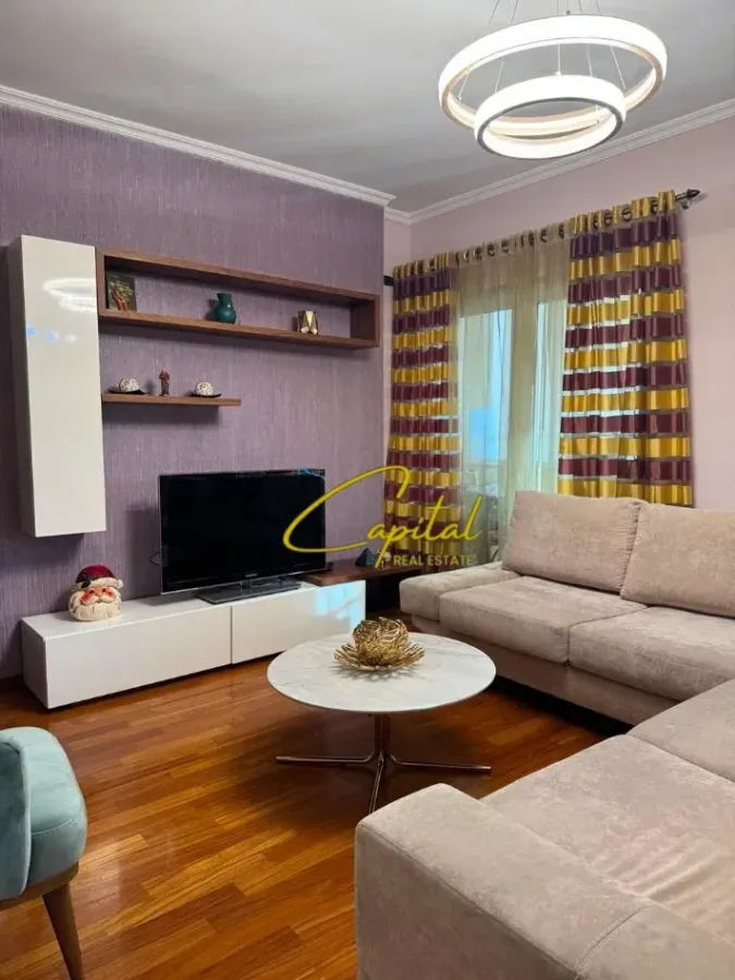 Apartament me qira 2+1 stadiumi air albania 1.500 euro