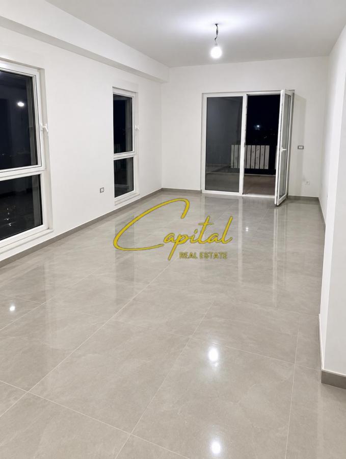 Zyre me qira 95 m2 kompleksi aura 700 euro