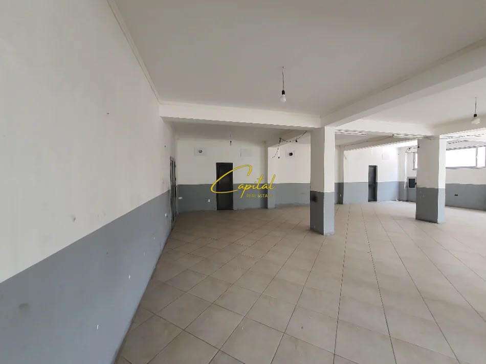 Ambient biznesi me qira 140 m2 ali demi 550 euro