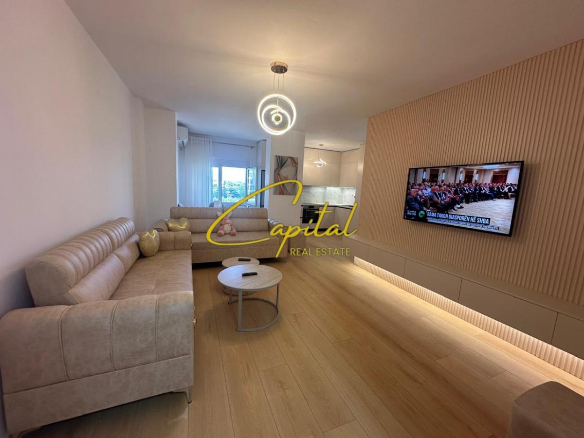 Apartament me qira 2+1+2 rruga e elbasanit 1000 euro