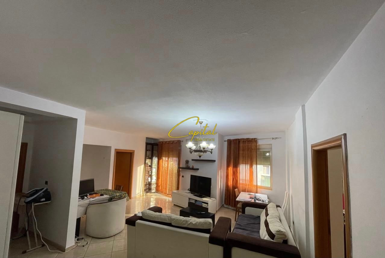 Apartament me qira 2+1 komuna e parisit 60.000 leke